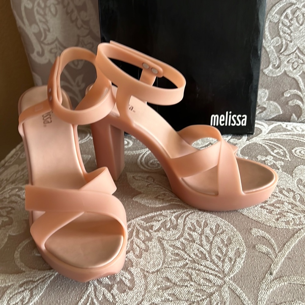 Melissa light pink size 7 platform 4.5 in heeled sandal.